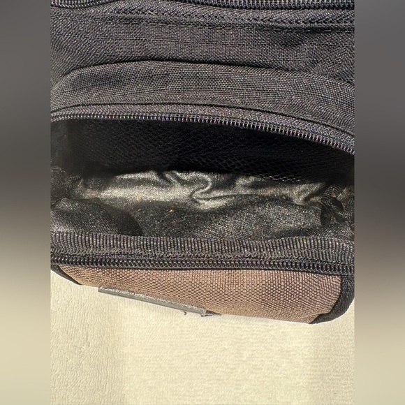 Black Columbia Sportswear Belt Bag with Compass - Picture 4 of 11